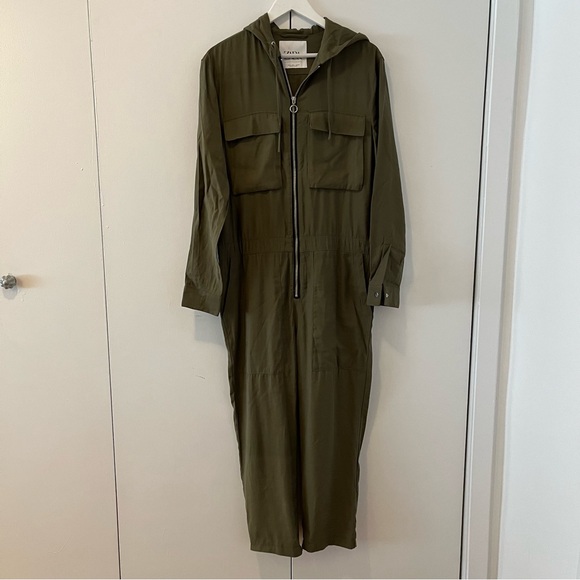 ZARA zipper jumpsuit - Picture 2 of 8